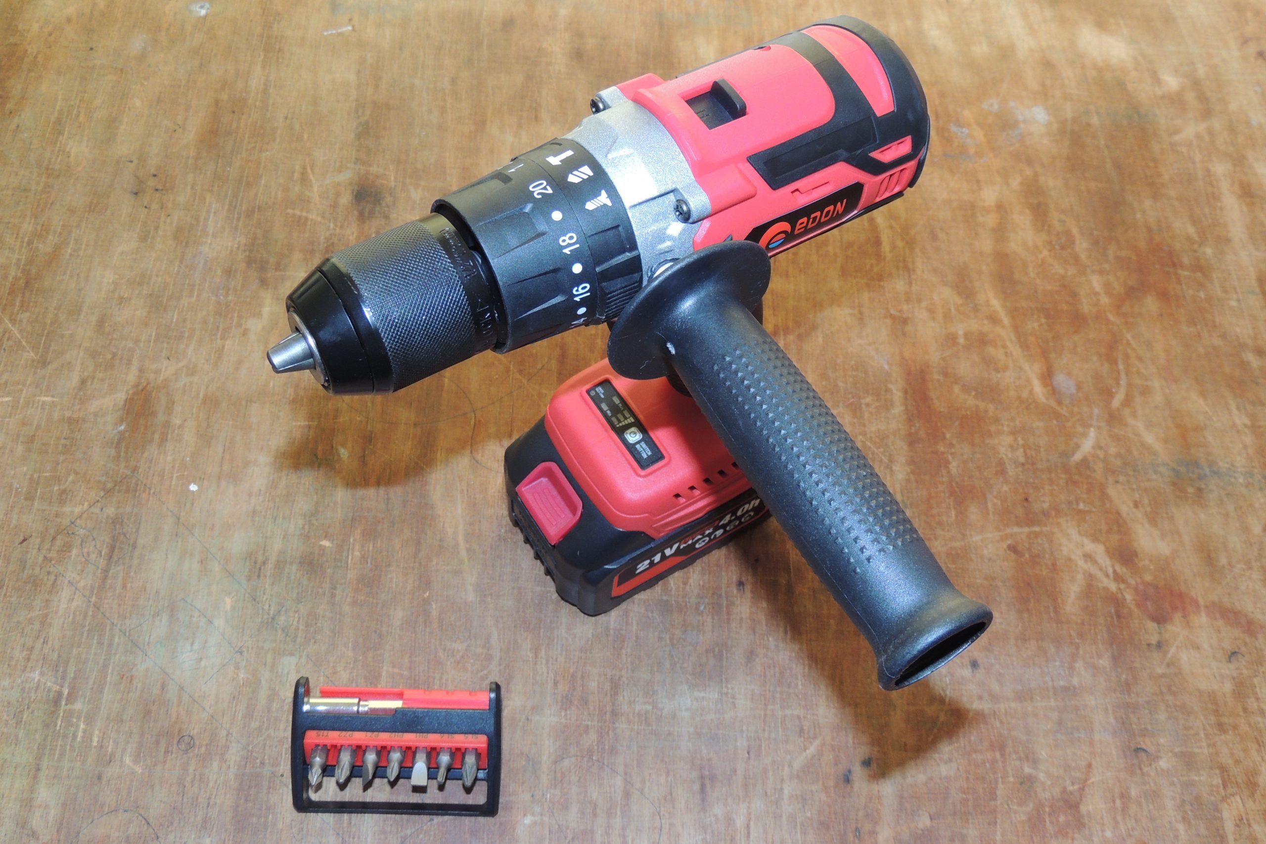 Акумуляторний безщітковий шуруповерт EDON UAD-21BL - Зображення 3