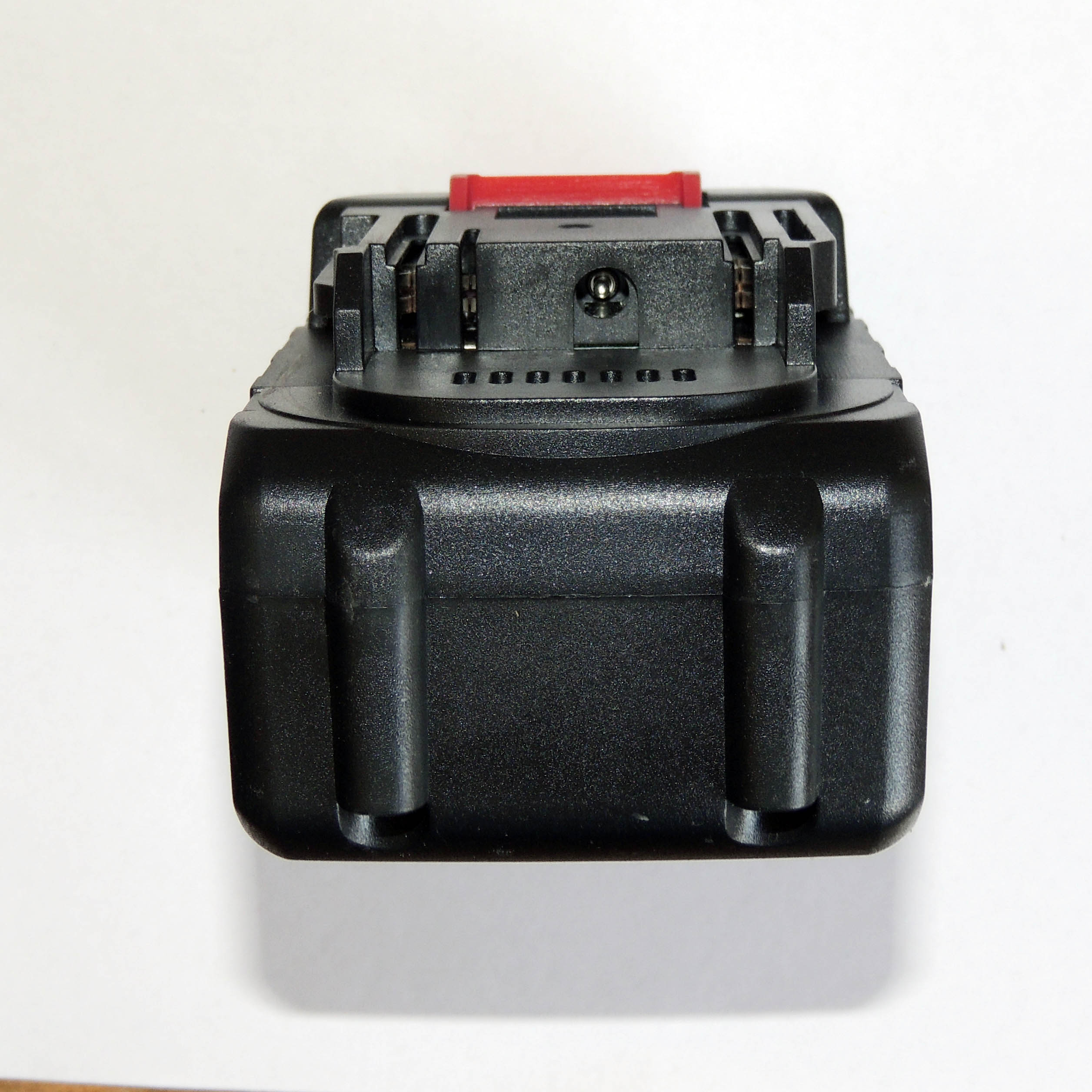 Аккумулятор на шуруповерт/гайковерт 4 Ач EDON 20V, OAG-20/125BL, OAW-20/200PBL, OAW-20/300PBL, OAW-20/500PBL, OCS-20/125BL, OLD-20PBL, ORH-20BL - Зображення 6