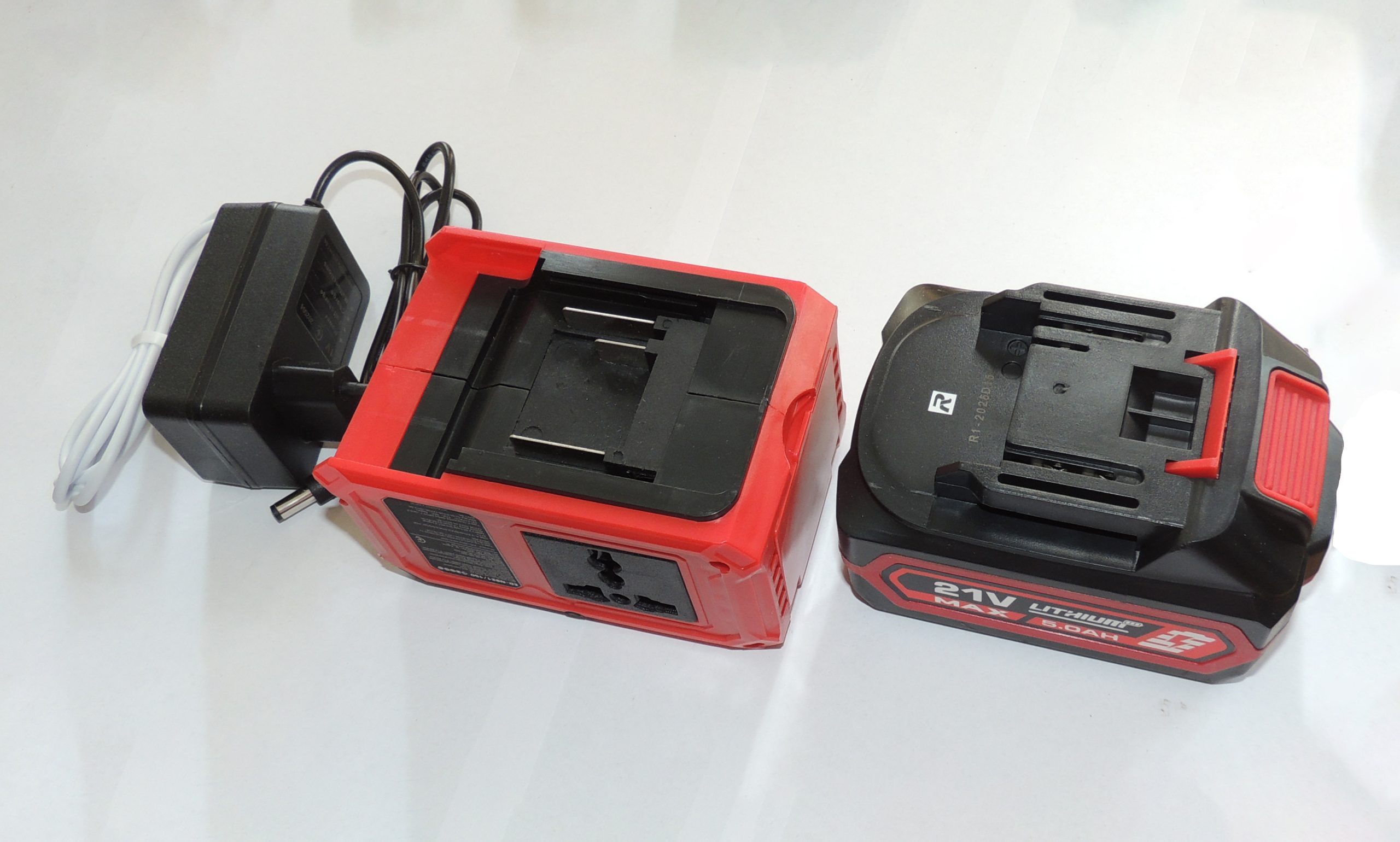 Инвертор напряжения аккумуляторный Edon ED-NB21/150 (на аккумуляторах Makita LXT) - Зображення 3