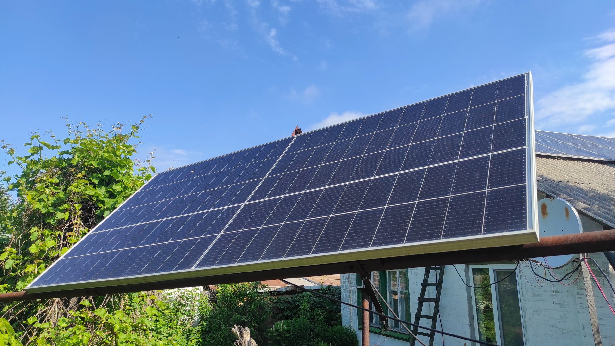 Солнечная панель Leapton LP210x210-M-55-MH 550W — б/у, отличное состояние