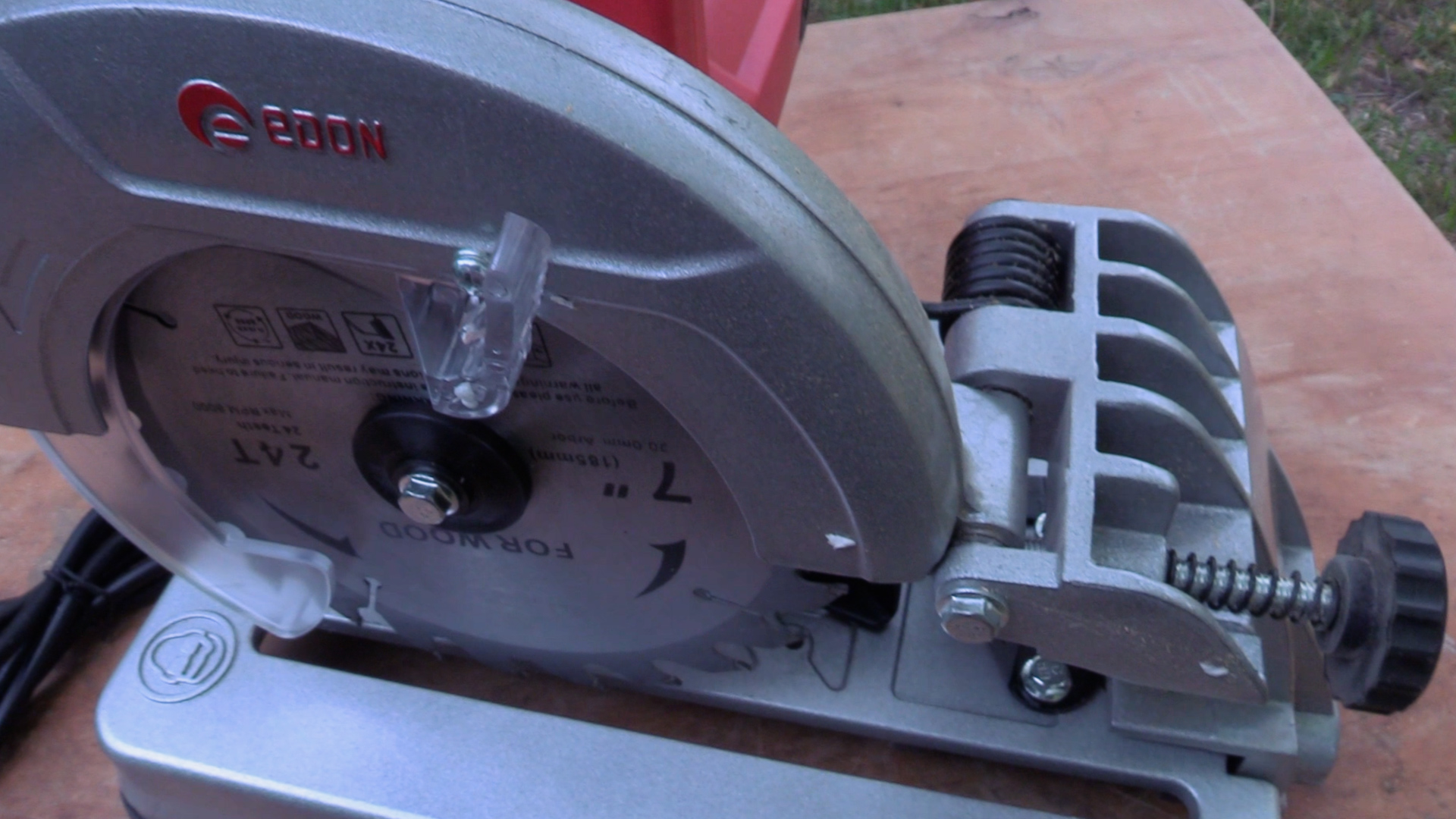 Дискова пилка торцовочна EDON CS-185-1650A