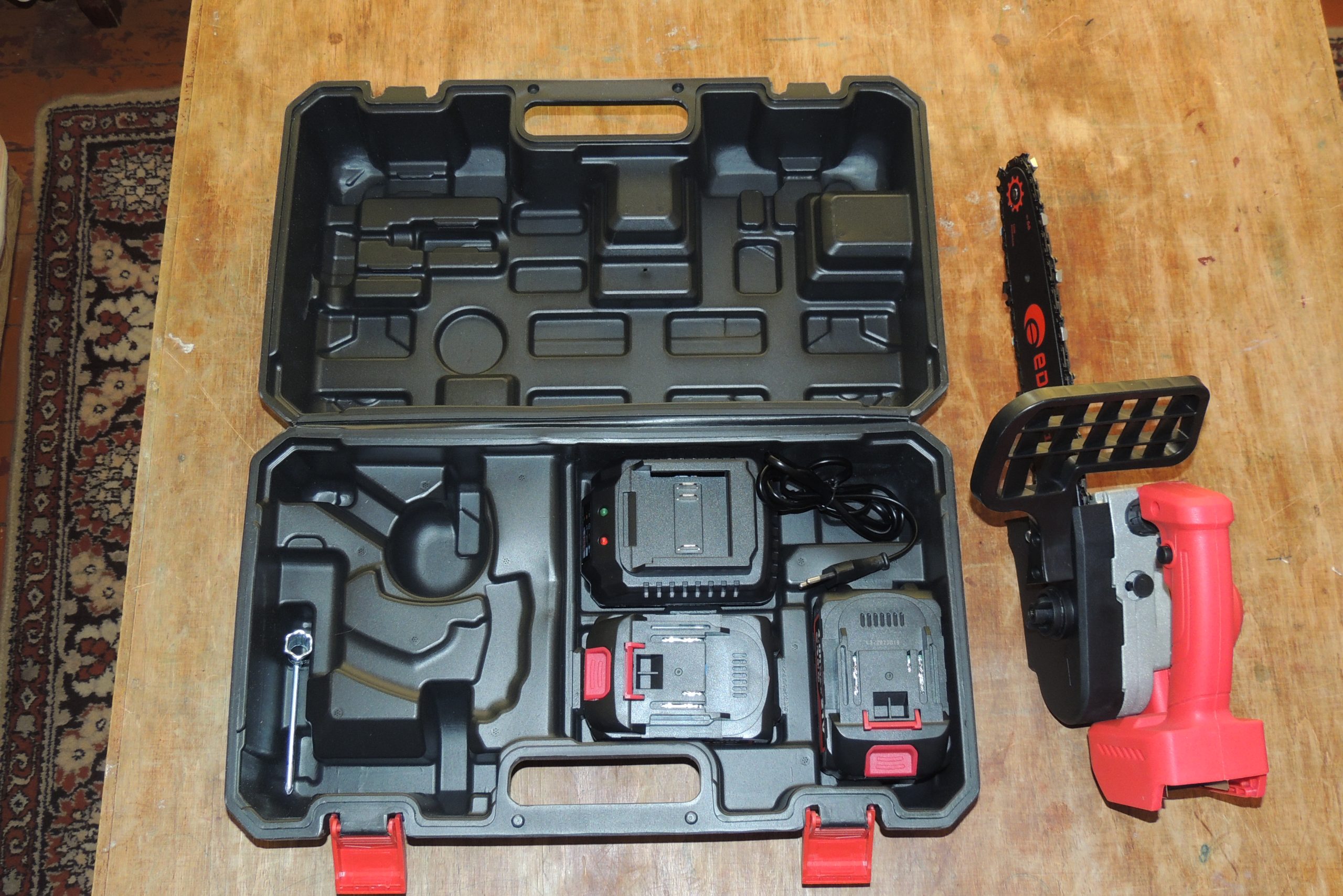 Ланцюгова електропилка з акумулятором EDON UNS-21/25BL - Зображення 13