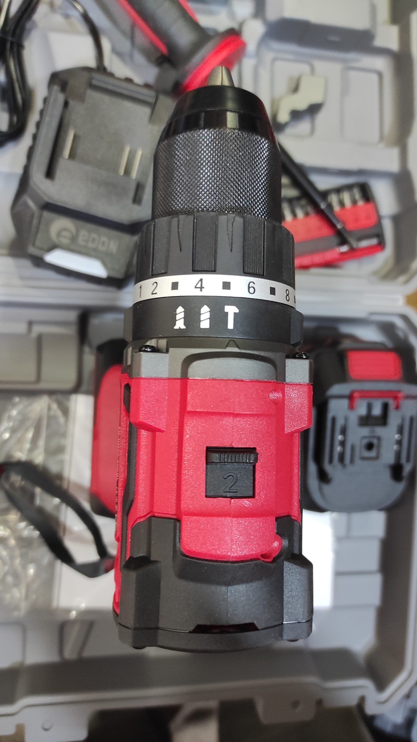 Аккумуляторный бесщеточный ударный шуруповёрт EDON ED-DN20/90PBL - Зображення 2